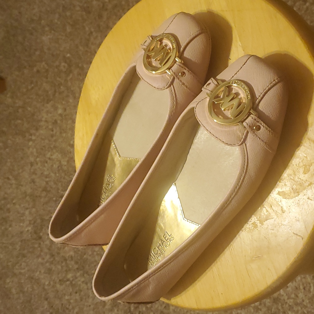 Michael Kors pink Leather driving moccasins size 9